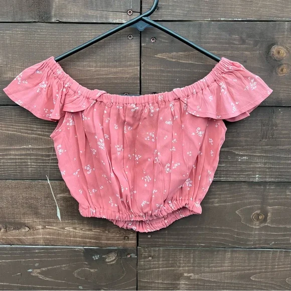Flynn Skye Tori Ruffle Sleeve Crop Top Pink Floral - Picture 3 of 6